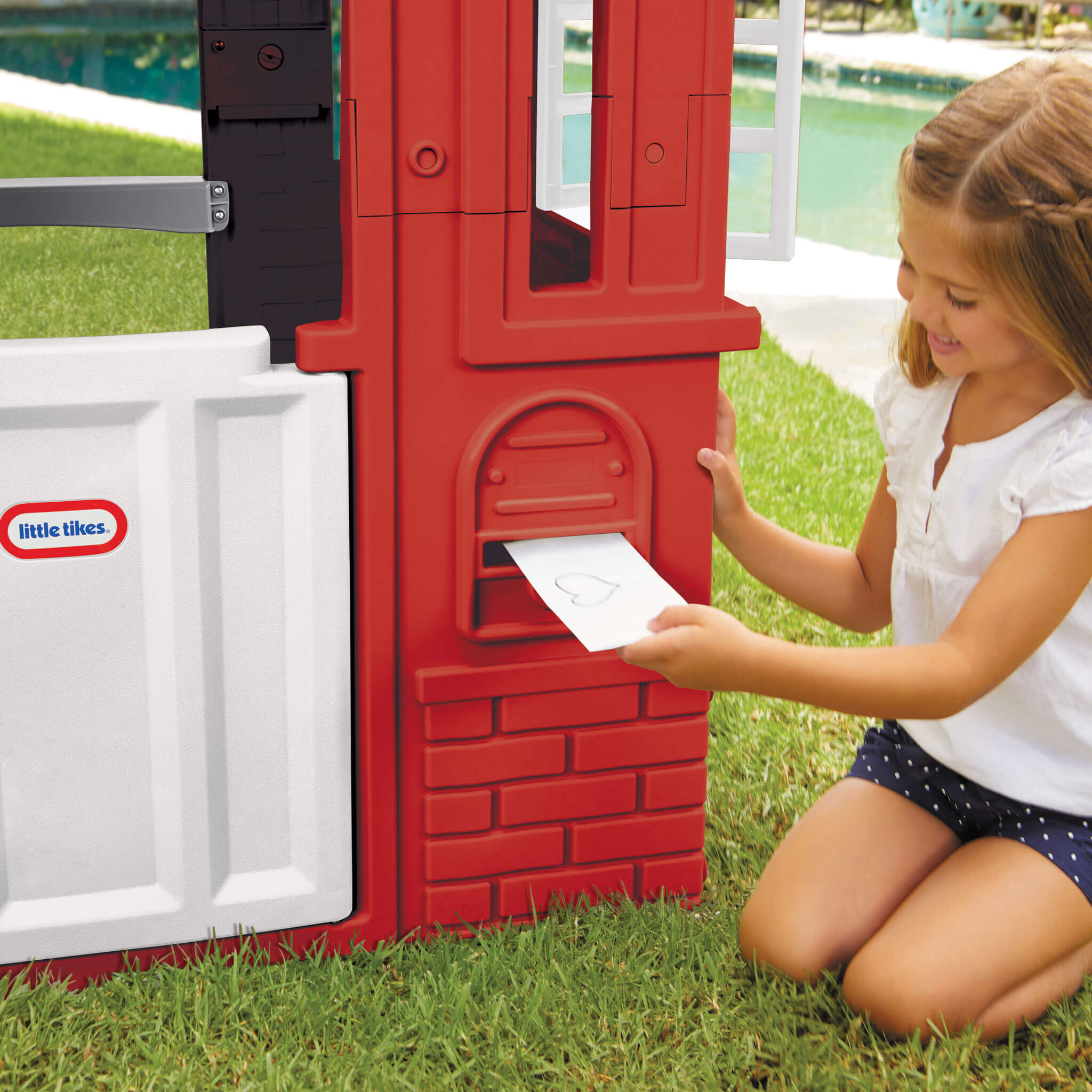 Cape Cottage Playhouse™ - Red - Image 5
